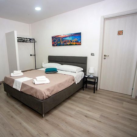 Na City Rooms Neapel Exterior foto