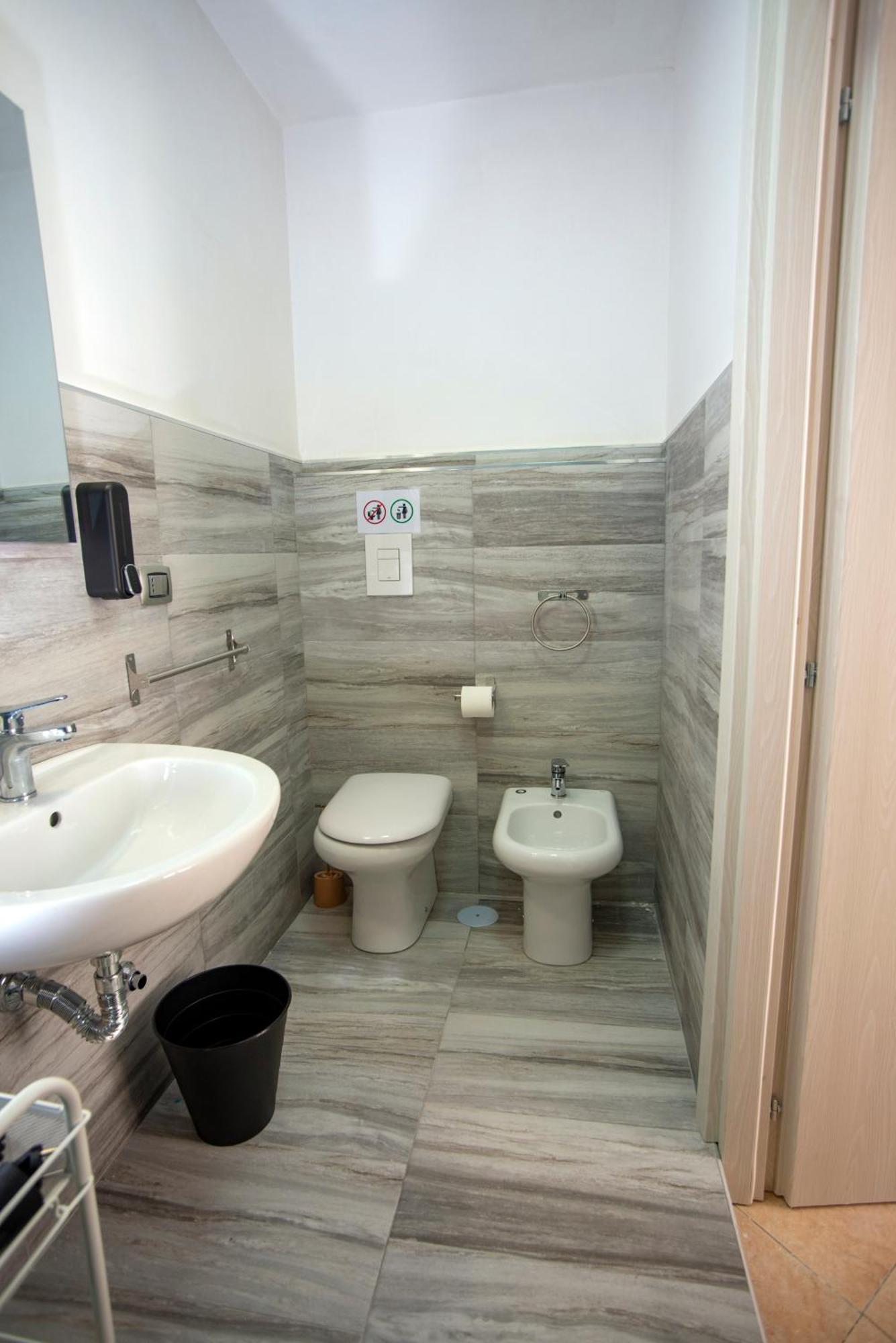 Na City Rooms Neapel Exterior foto