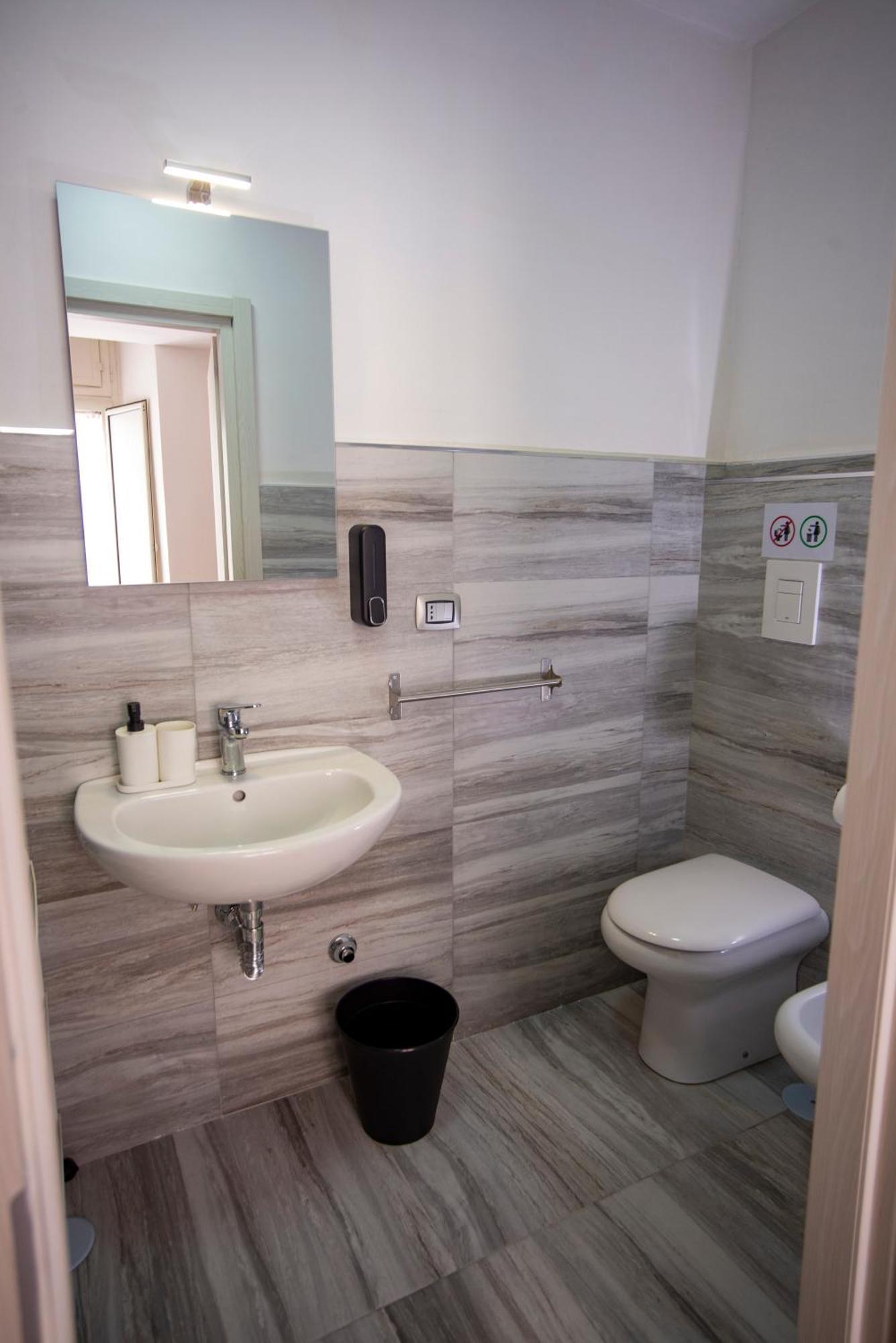 Na City Rooms Neapel Exterior foto