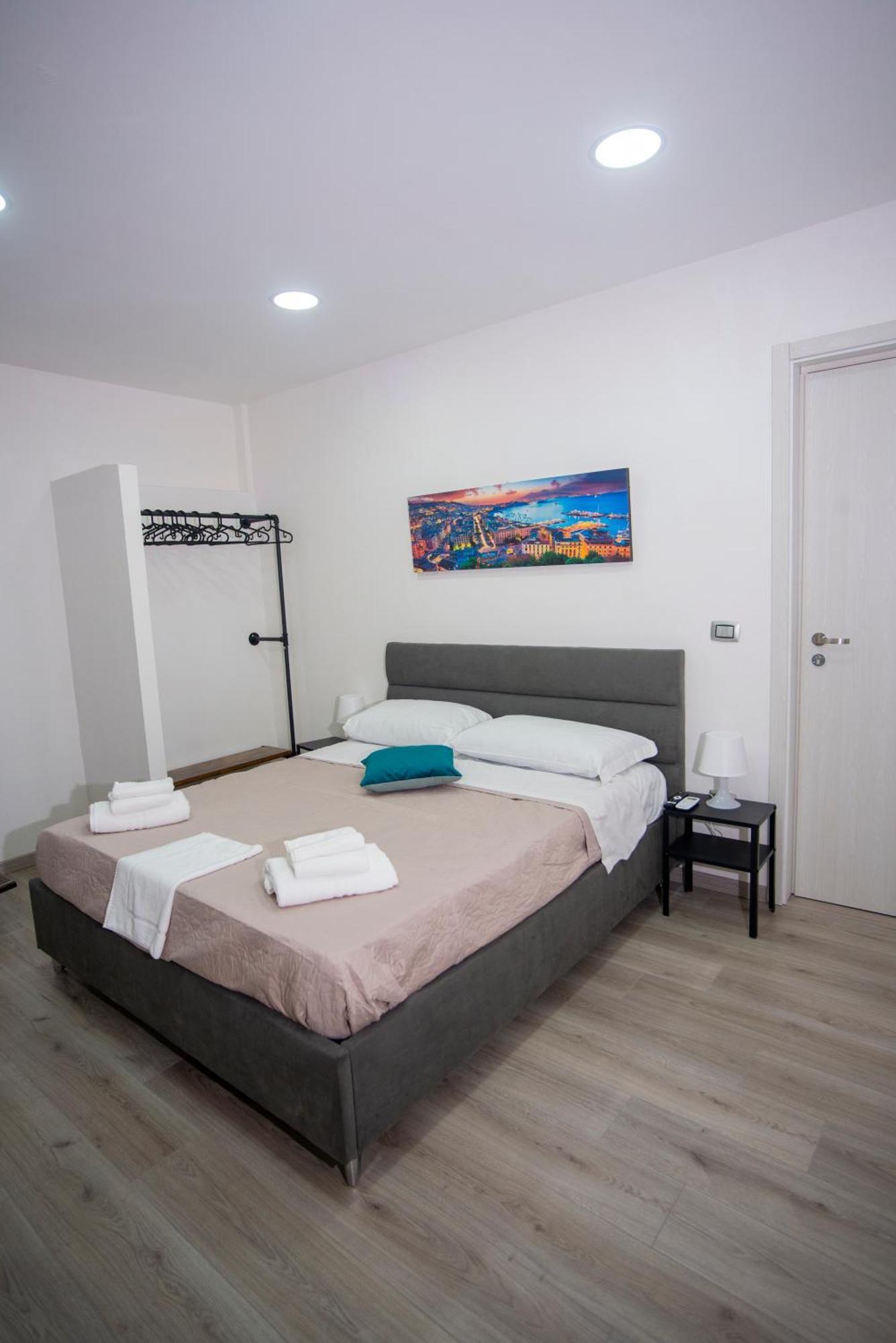 Na City Rooms Neapel Exterior foto